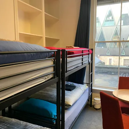 Eden Quay Private Inn *