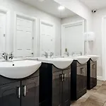 Eden Quay Private אורחן 2*