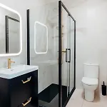 Eden Quay Private אורחן