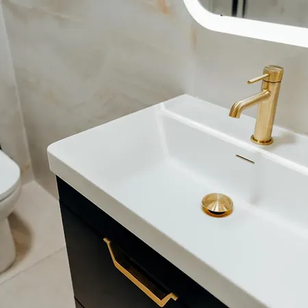 Eden Quay Private 2*