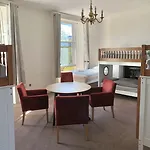 Eden Quay Private 2*